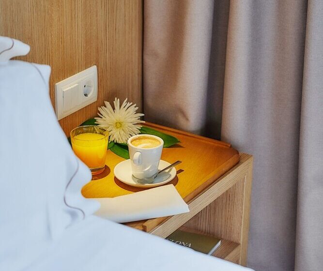 Номер Стандарт Индивидуальный, Arrey Alella