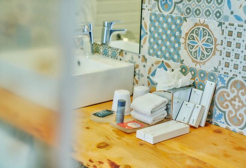 Номер Superior, Arrey Alella