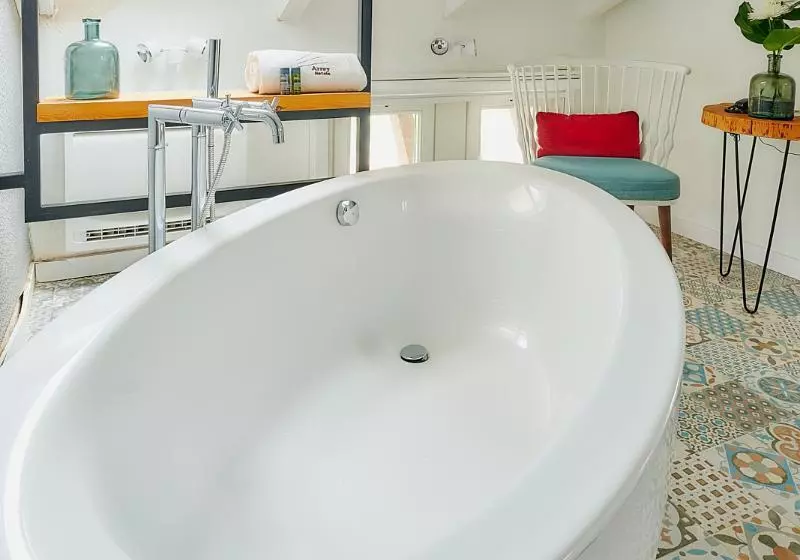 Deluxe Kamer, Arrey Alella