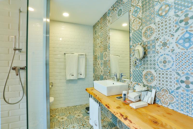 Номер Superior, Arrey Alella