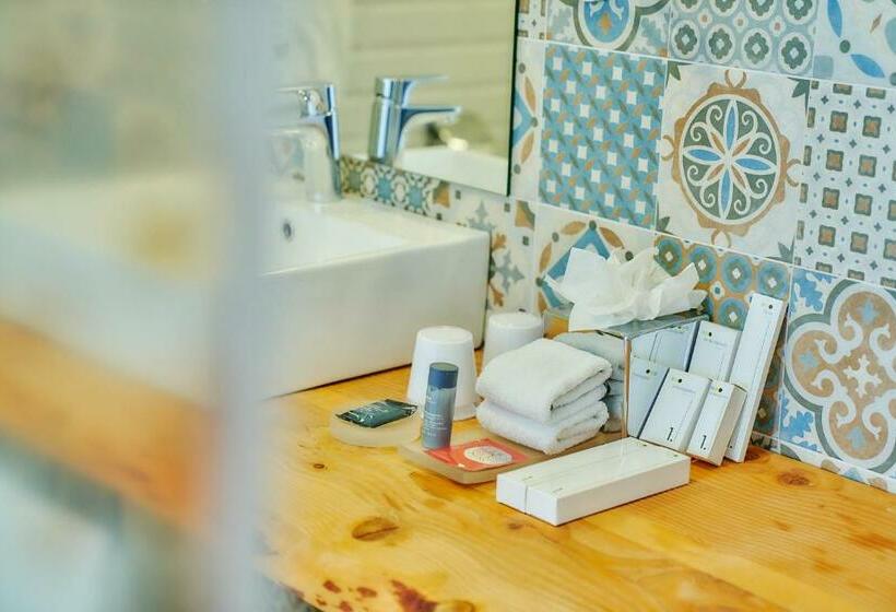 Номер Superior, Arrey Alella