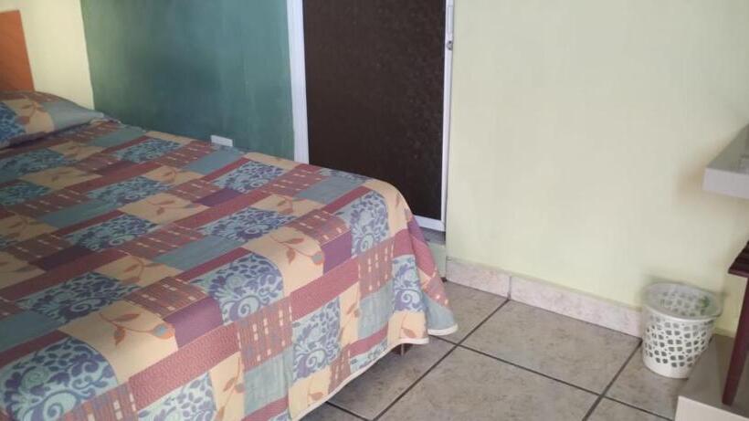 חדר סטנדרט יחיד, Avenida