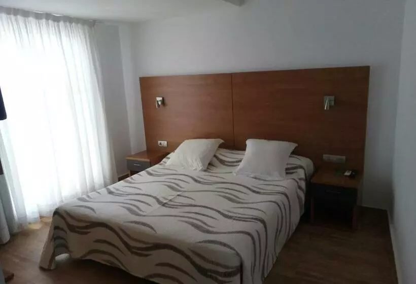 Standardzimmer Kingsize Bett, Avenida