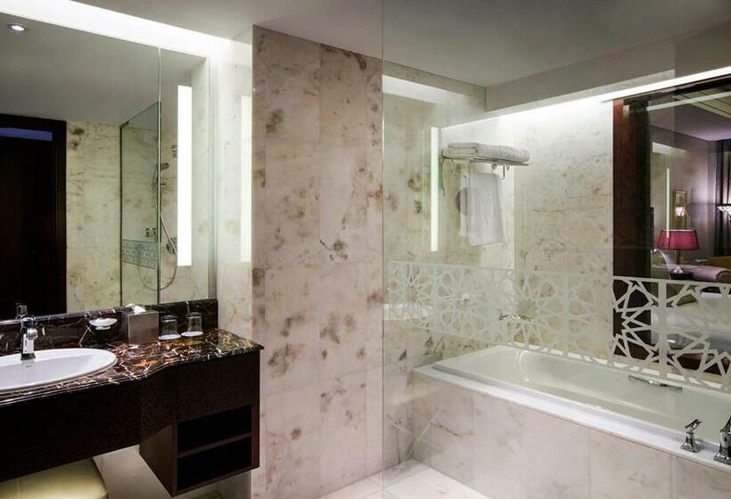 Номер Премиум, Bab Al Qasr