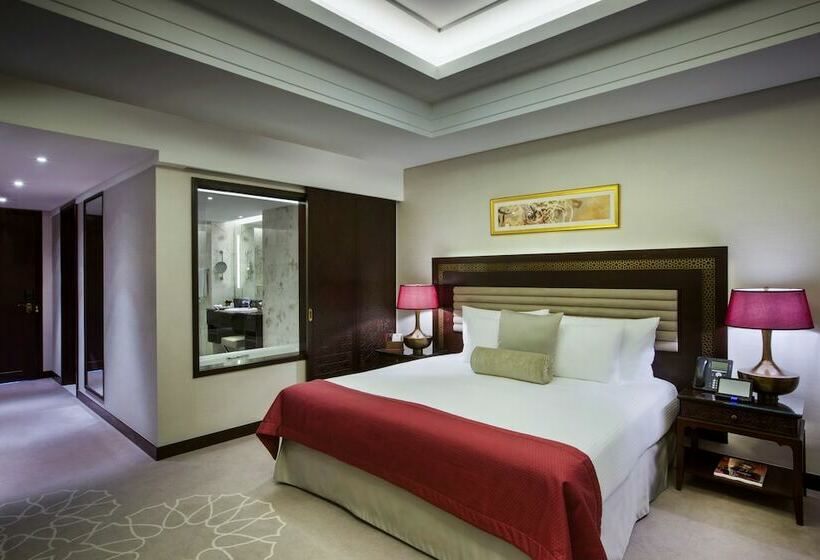 プレミアムルーム, Bab Al Qasr