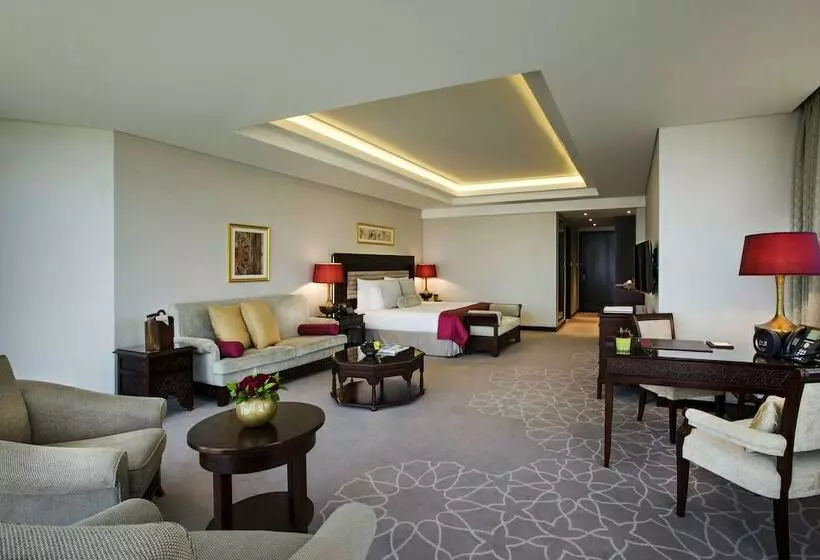 オーシャンビュージュニアスイート, Bab Al Qasr