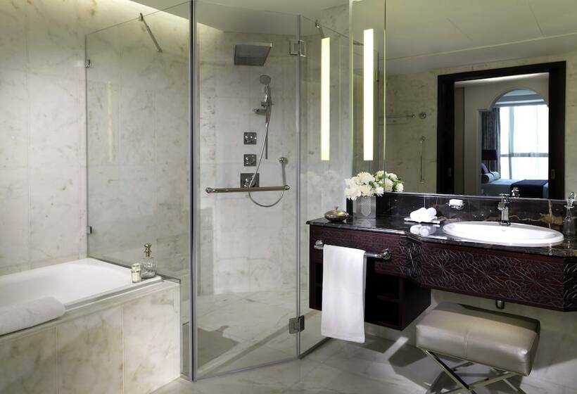 オーシャンビュージュニアスイート, Bab Al Qasr