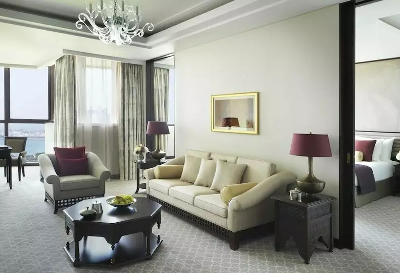 オーシャンビューデラックススイート, Bab Al Qasr