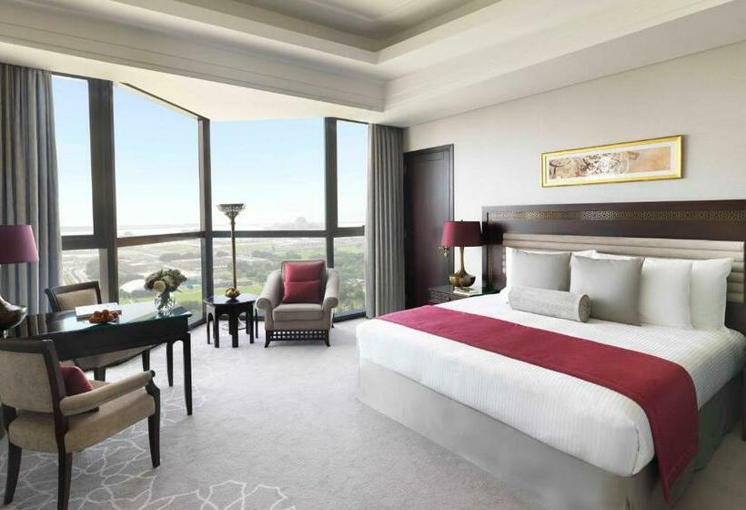 Семейный Номер, Bab Al Qasr