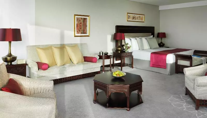 オーシャンビュージュニアスイート, Bab Al Qasr