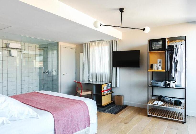 Пентхаус Люкс, Brummell