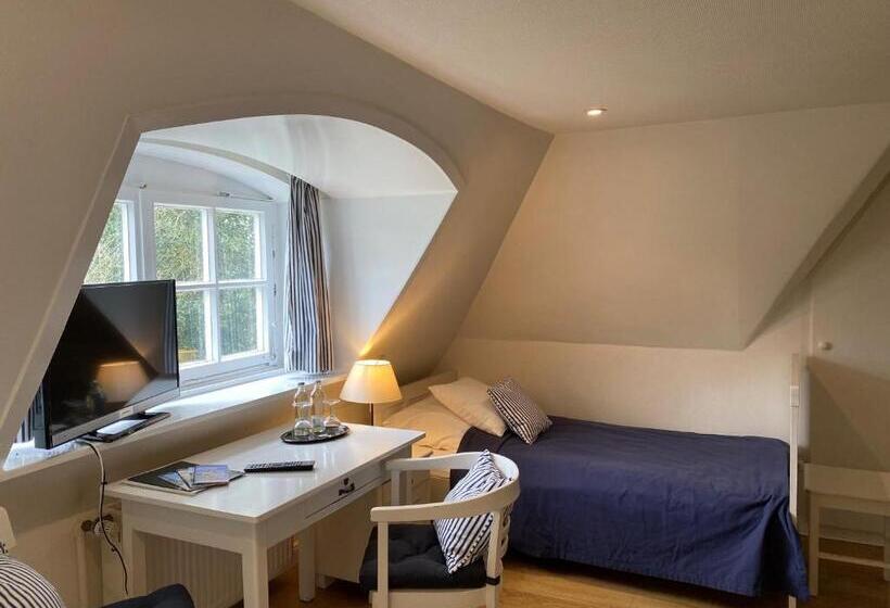 スタンダードルーム, Gut Basthorst