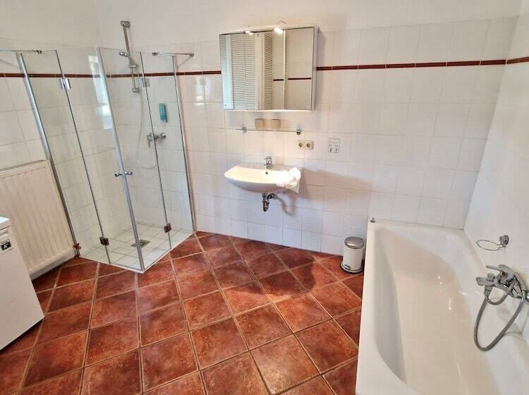 スタンダードルーム, Gut Basthorst