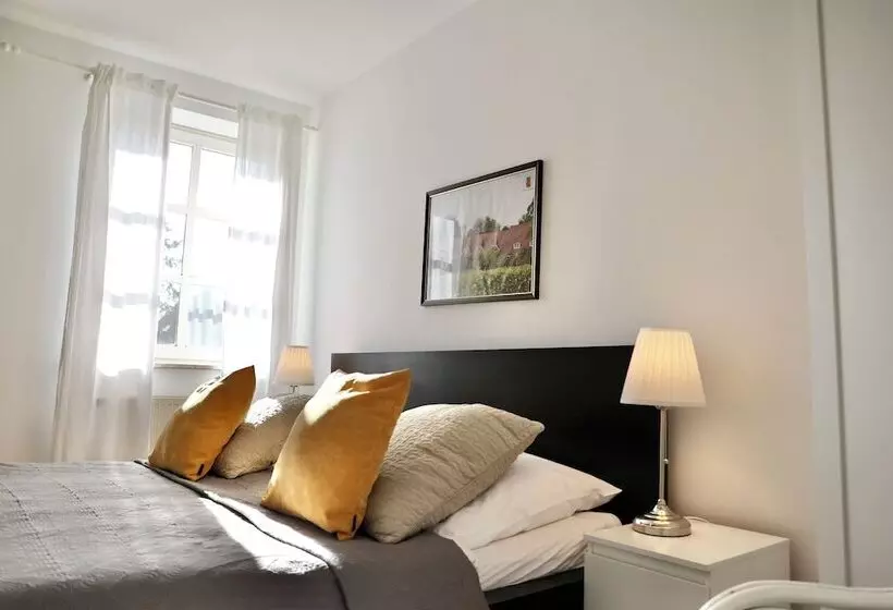 1 Bedroom Apartment, Gut Basthorst
