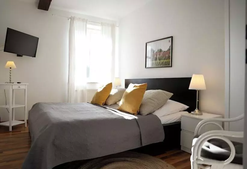 1 Bedroom Apartment, Gut Basthorst
