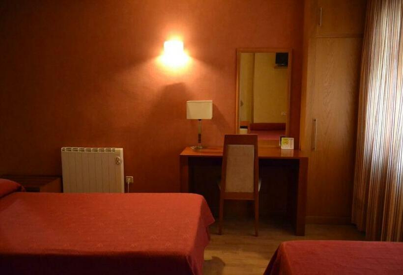 חדר סטנדרט לשלושה, Hhb Pontevedra Confort