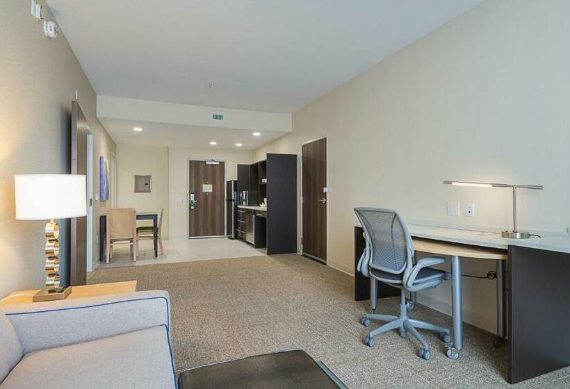 סוויטה מותאמת לאדם עם מוגבלויות, Home2 Suites By Hilton Dallas Grand Prairie
