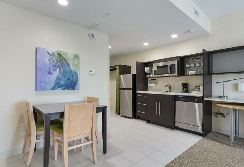 סוויטה מותאמת לאדם עם מוגבלויות, Home2 Suites By Hilton Dallas Grand Prairie