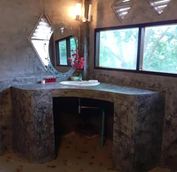 디럭스 방갈로, Koh Tao Royal Resort