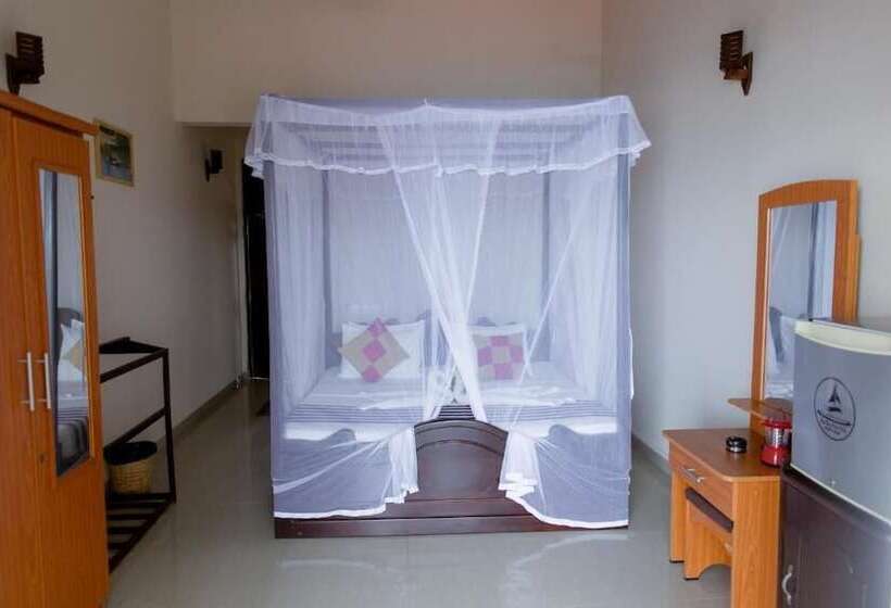 标准间侧面带海景, We Are Surfers