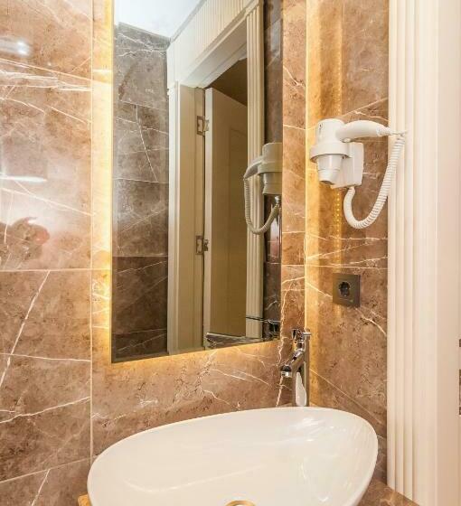 غرفة قياسية, Park Grazza