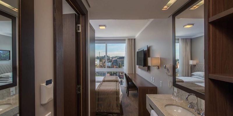 جناح جونيور, Prodigy Gramado