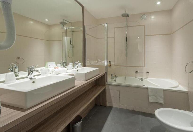 חדר משפחתי, & Spa Radiana