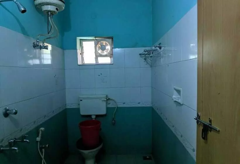 デラックスルーム, Rajavalsam Guruvayur