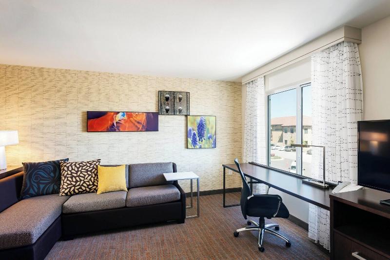 מיטת קינג בסוויטה, Residence Inn By Marriott Austin Lake Austin/river Place