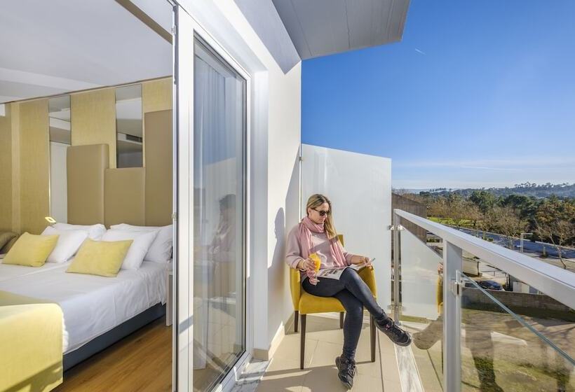 غرفة قياسية ثلاثية, Rosa Mistica By Umbral