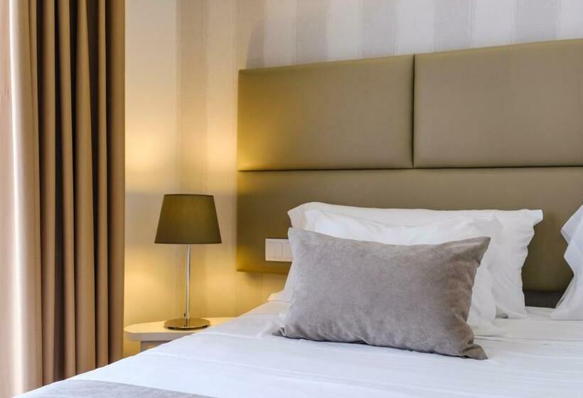 غرفة قياسية, Rosa Mistica By Umbral