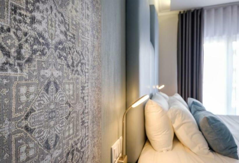 غرفة قياسية, Rosa Mistica By Umbral