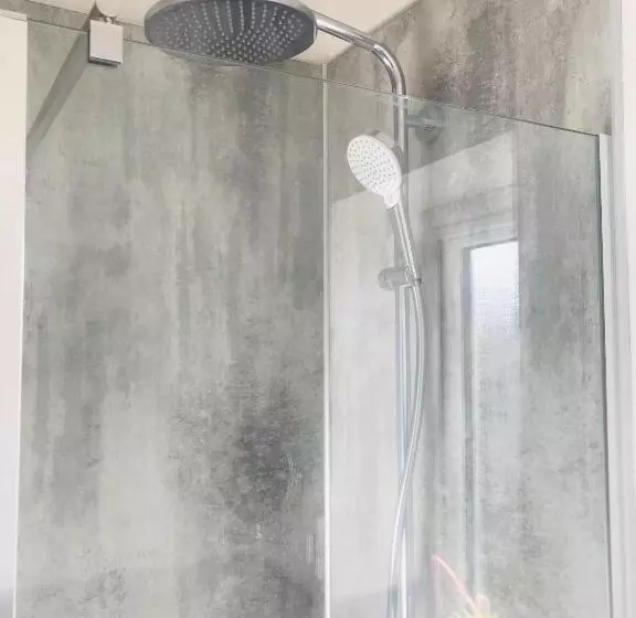 اتاق استاندارد یک تخته با سرویس بهداشتی مشترک, Rickerby Grange