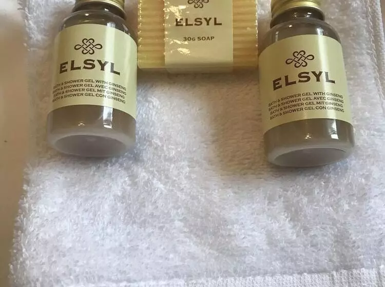 اتاق استاندارد یک تخته با سرویس بهداشتی مشترک, Rickerby Grange