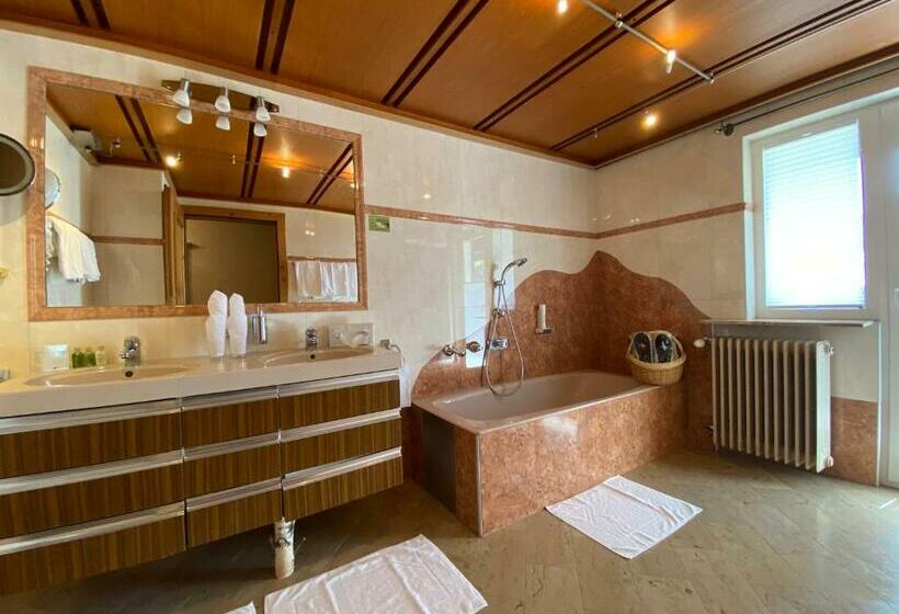 Family Suite, The Alpine Palace New Balance Luxus Resort