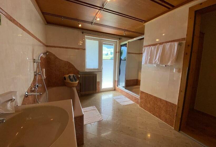 Family Suite, The Alpine Palace New Balance Luxus Resort