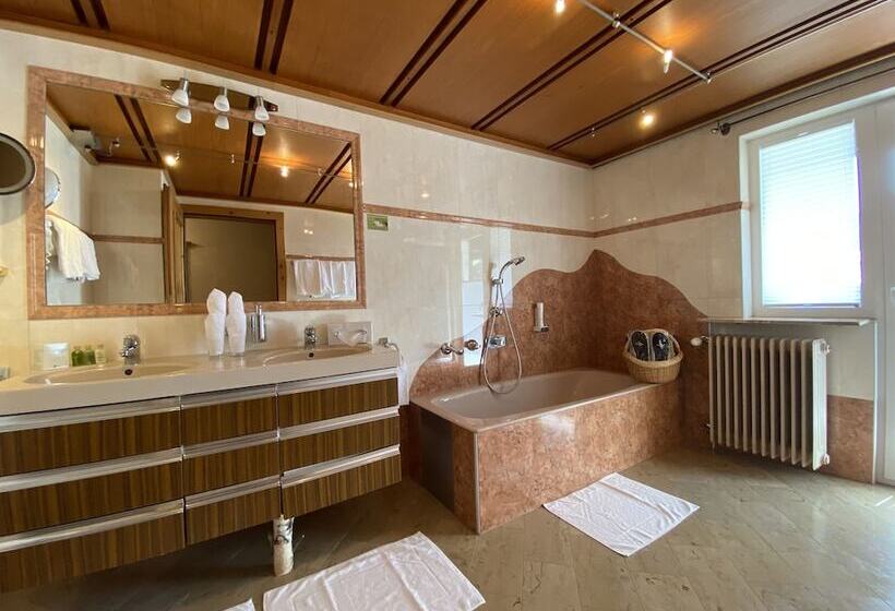 Family Suite, The Alpine Palace New Balance Luxus Resort