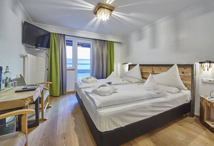 이코노미 룸, The Alpine Palace New Balance Luxus Resort