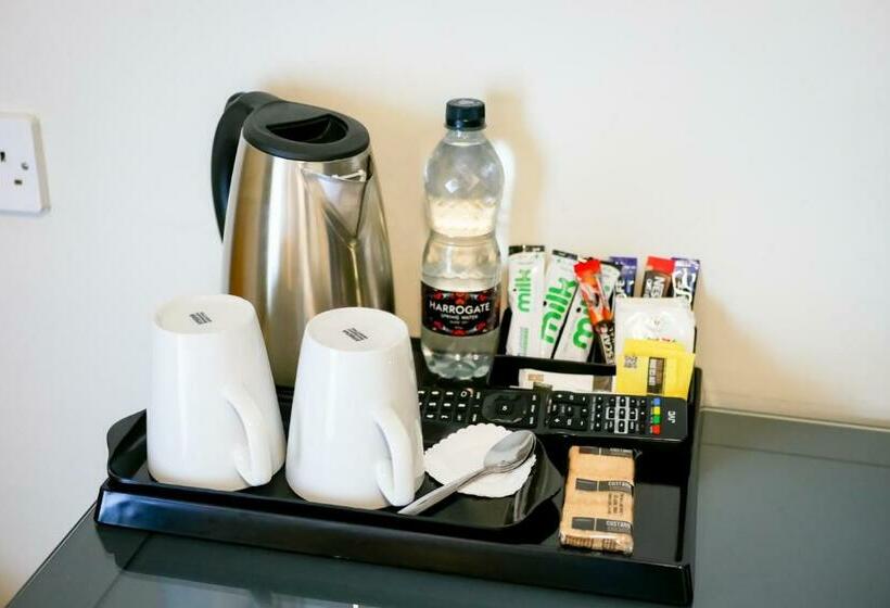 חדר דחוקס עם מיטת קינג, The County