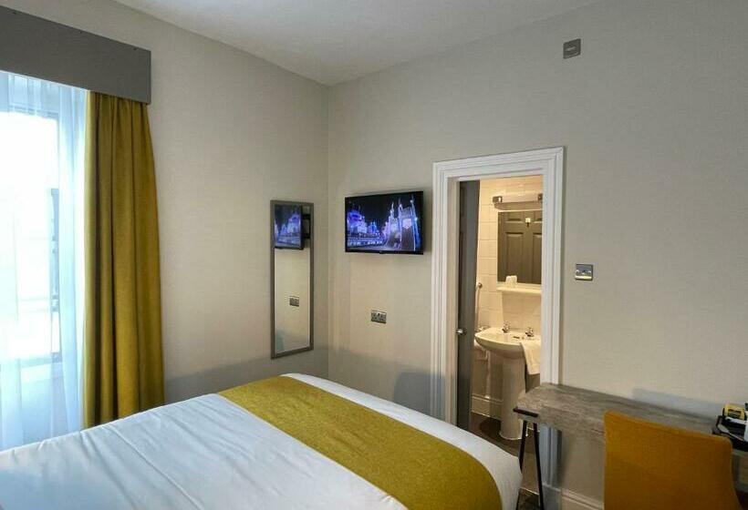 חדר סטנדרט, The County