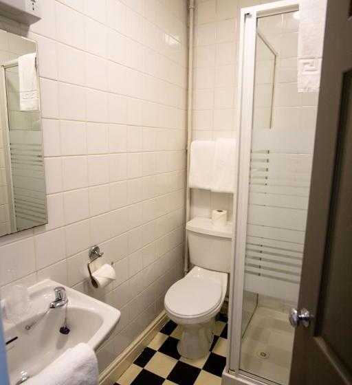 חדר אקונומי, The County