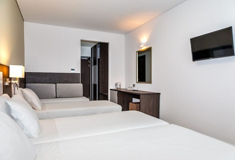 اتاق سوپریور خانوادگی, White Olive Premium Laganas