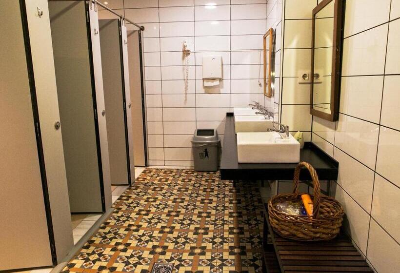 Номер Стандарт Трехместный, Pars Tailor S Hostel