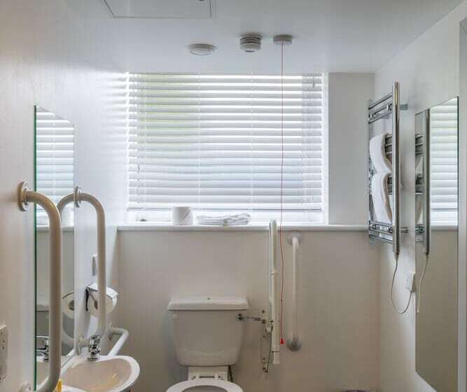 غرفة قياسية لذوى الاحتياجات الخاصة, Pelican London Hotel And Residence