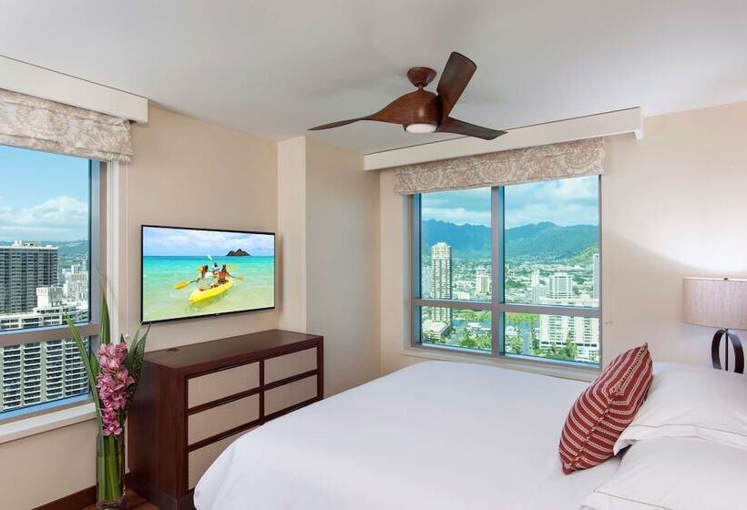 스위트 킹사이즈 침대, Hilton Grand Vac Club The Grand Islander Waikiki Honolulu