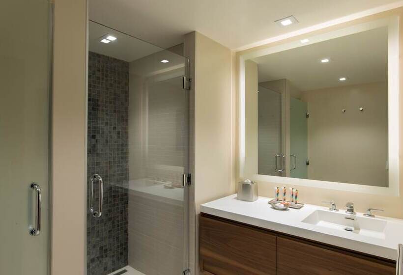 Люкс 2 Спальни, Hilton Grand Vac Club The Grand Islander Waikiki Honolulu