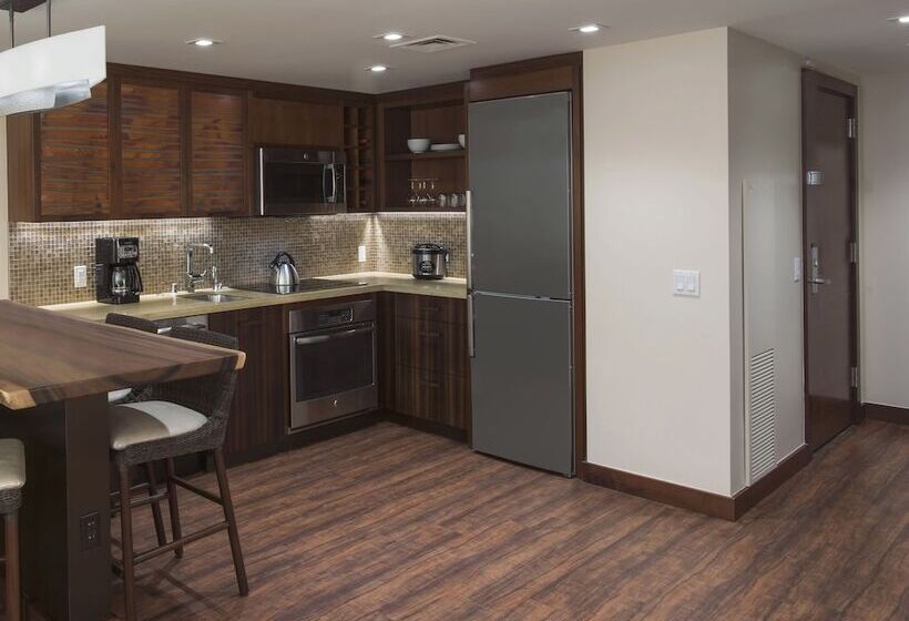 Люкс Адаптированный для Инвалидов, Hilton Grand Vac Club The Grand Islander Waikiki Honolulu