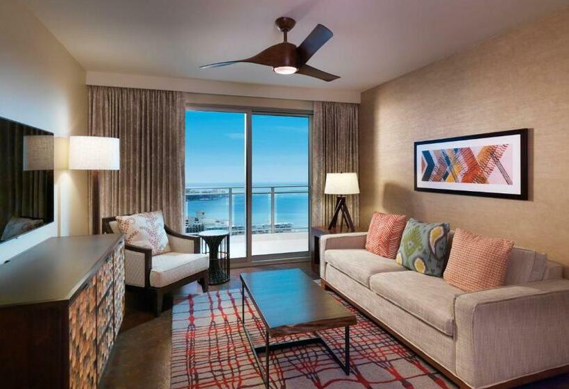 Люкс Deluxe Вид на Море, Hilton Grand Vac Club The Grand Islander Waikiki Honolulu