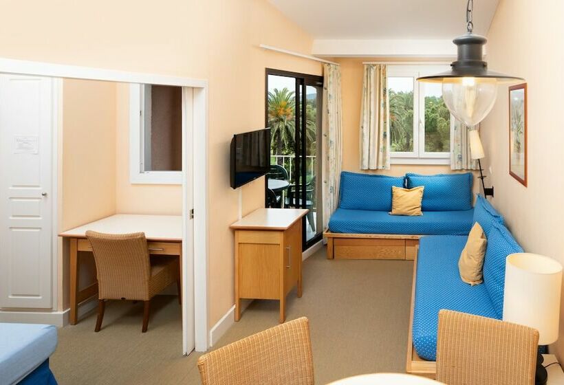 شقة غرفة واحدة, Sowell Family Port Grimaud