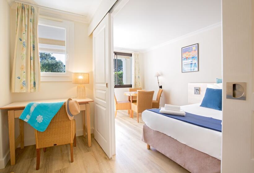 شقة غرفة واحدة, Sowell Family Port Grimaud